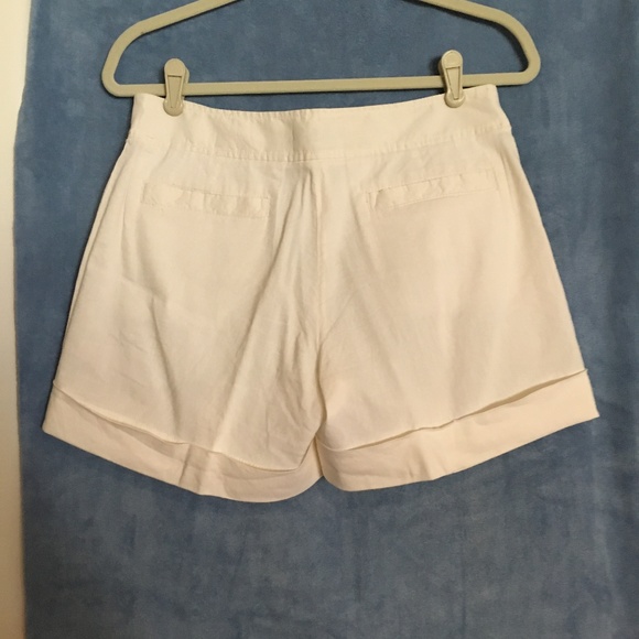 Theory White Linen Shorts - Picture 2 of 2